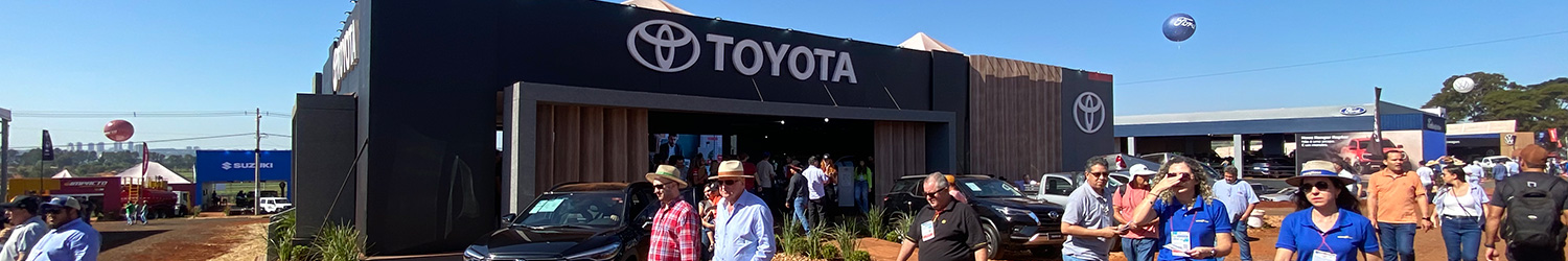 A Suave se tornou uma agência conhecida pela sua agilidade nas entregas, principalmente no varejo, mas o que nem todos sabem é do seu profissionalismo na Organização de Eventos, como no stand da Toyota na Agrishow.